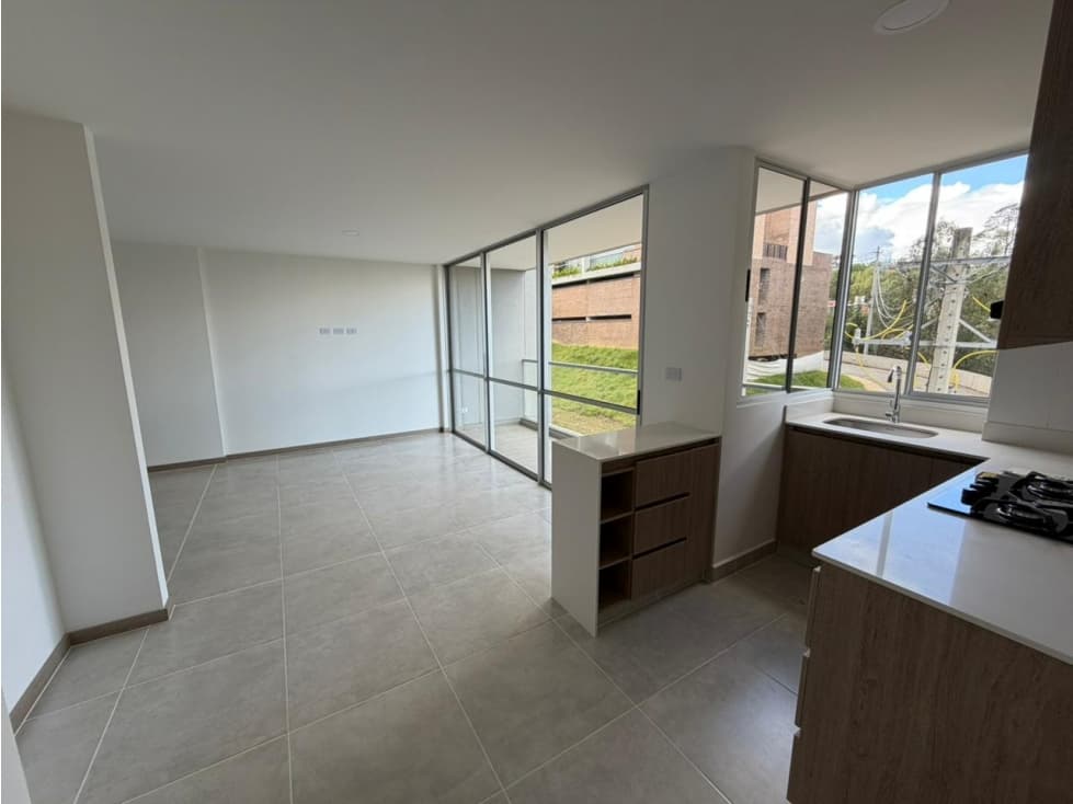 APARTAMENTO EN ARRIENDO EN UNIDAD CERRADA - 1