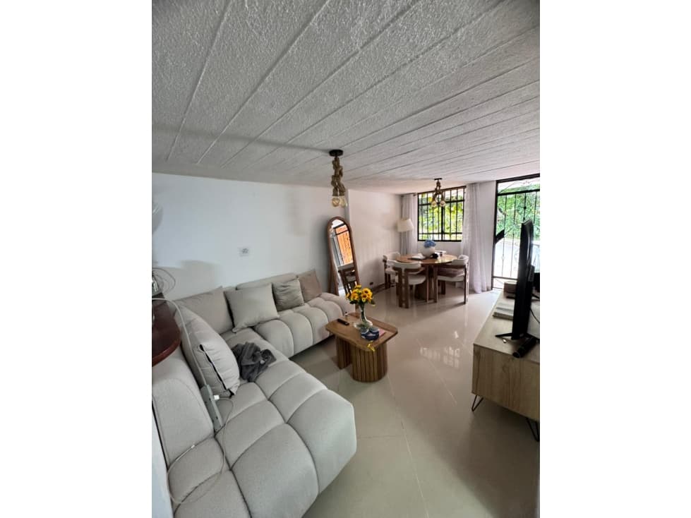 Casa para la venta en Bello Serramonte - 1