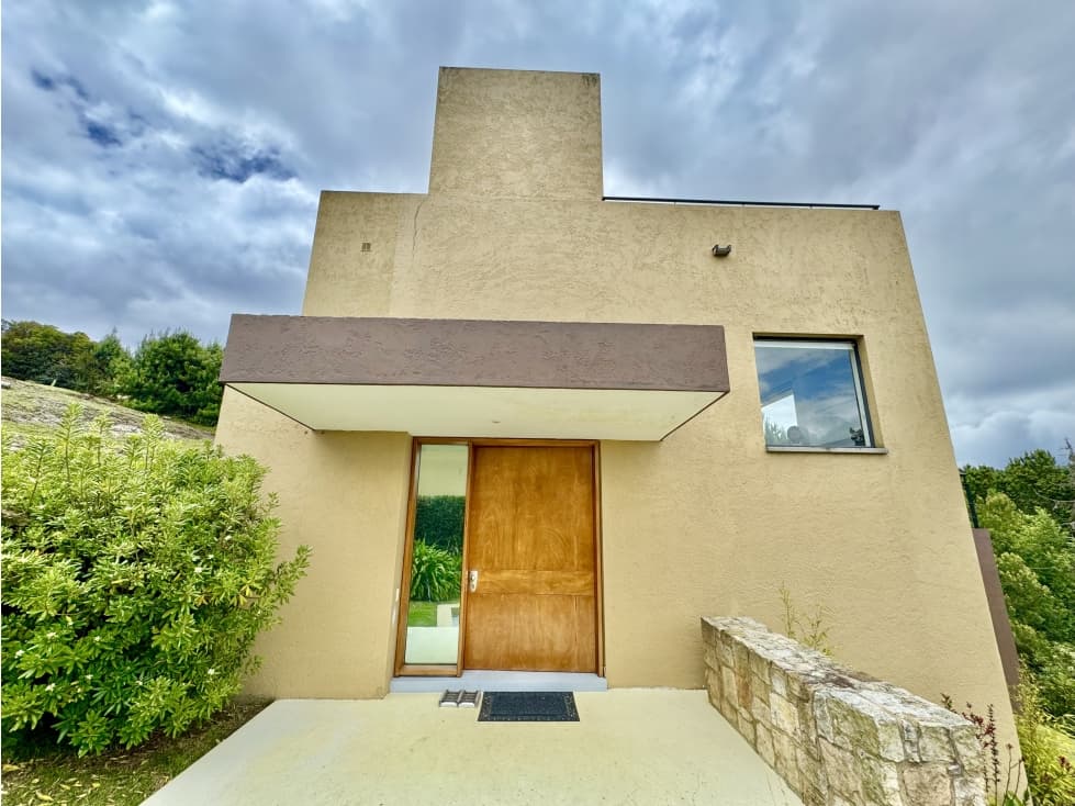 Casa campestre en Arboretto con vista a la represa de San Rafael - 1