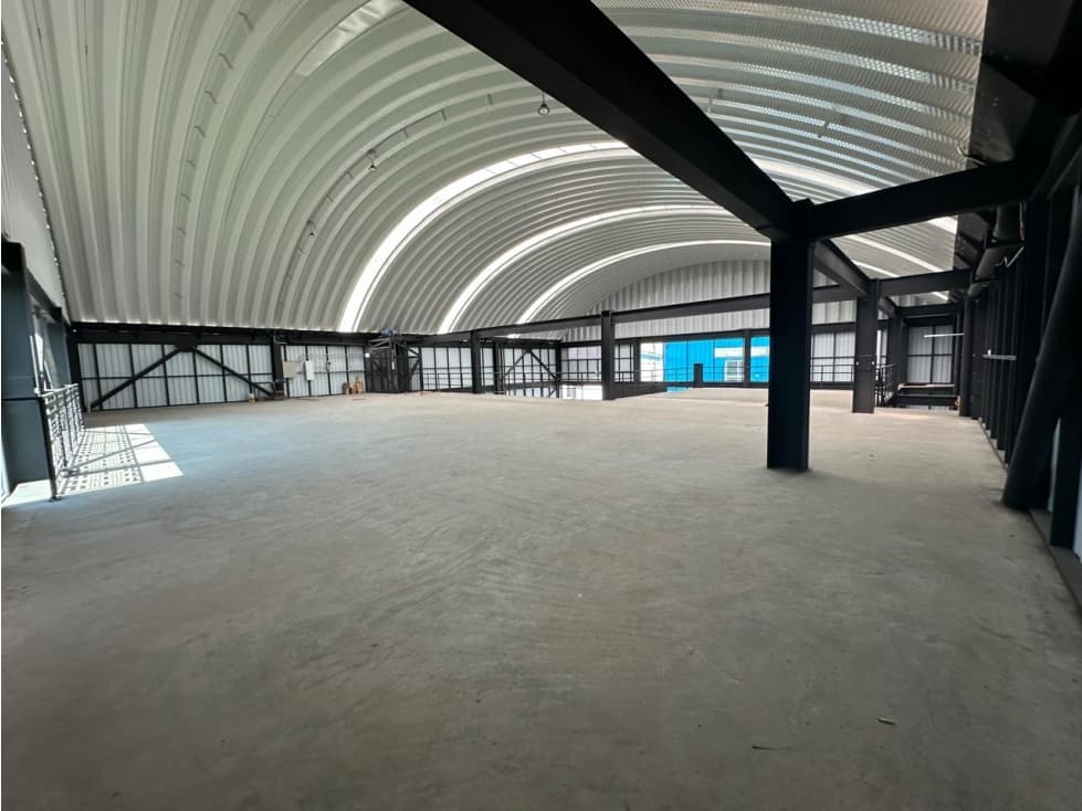 VENTA BODEGA INDUSTRIAL EN GUARNE SOBRE LA AUTOPISTA MEDELLIN BOGOTÁ - 1