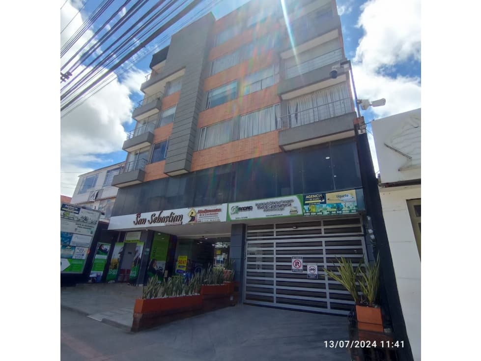 SE VENDE APARTAMENTO DUPLEX EN EL EDIFICIO SAN SEBASTIAN EN MADRID - 1