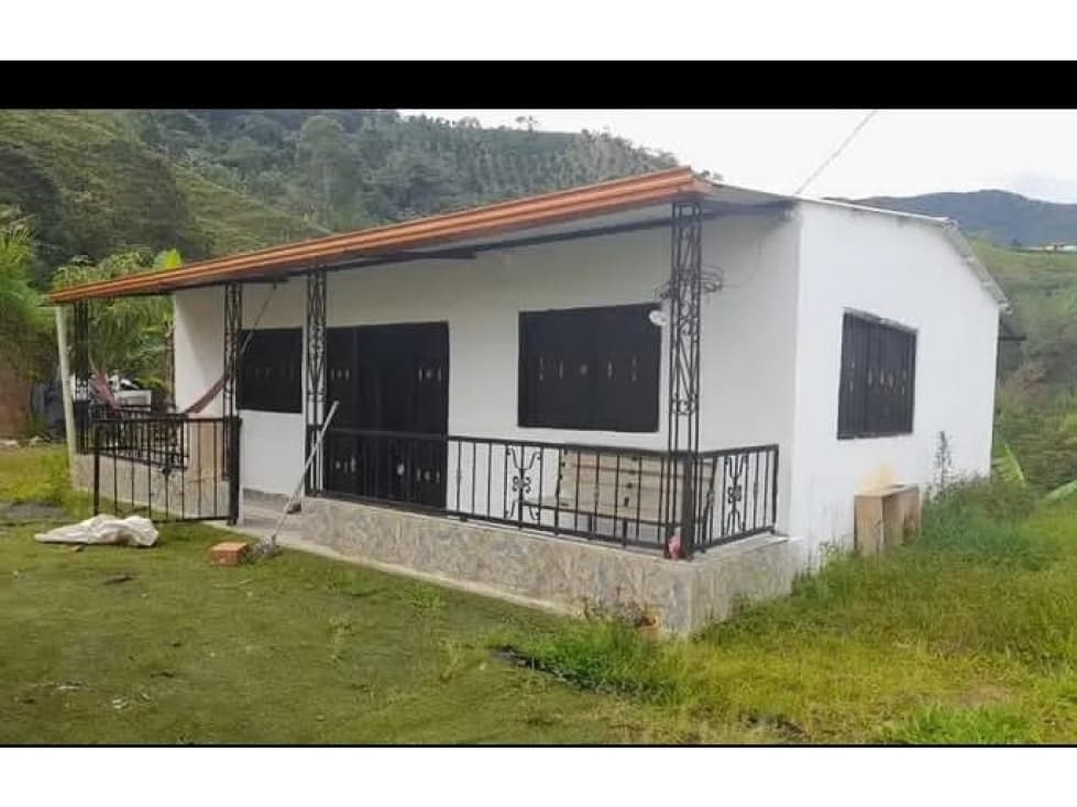 VENTA FINCA CAFETERA EN BARBOSA, ANTIOQUIA - 1