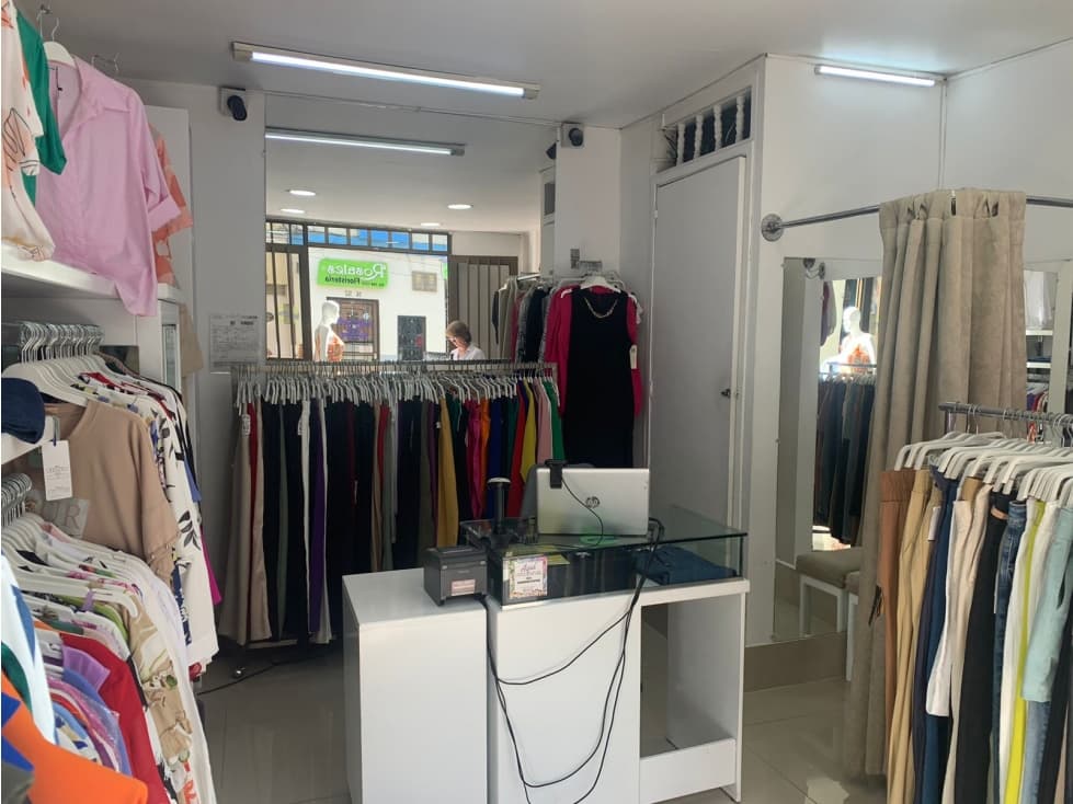 Se Vende Almacen Acreditado - 1