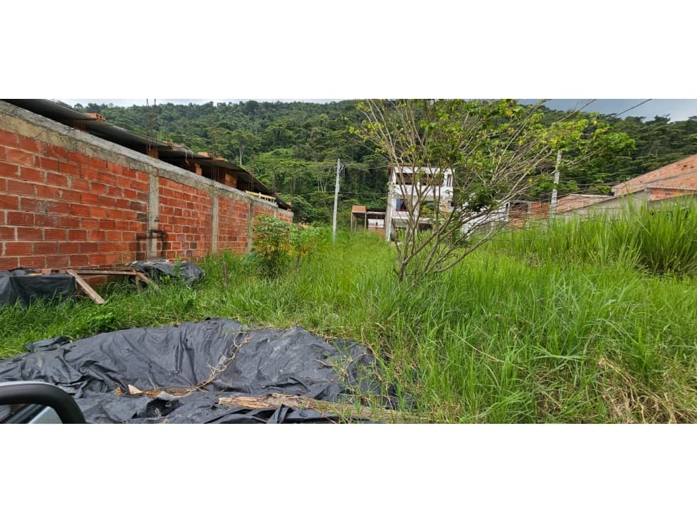 VENDO LOTE URBANO ESQUINERO EN BOCHALEMA - 1