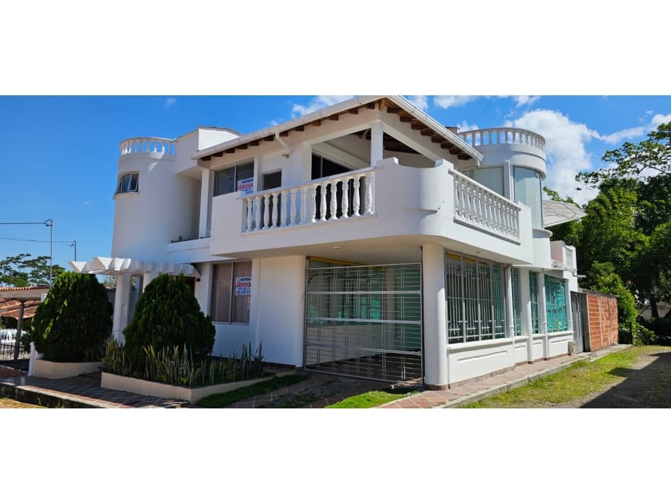 ARRIENDO CASA EN CHINACOTA - 1