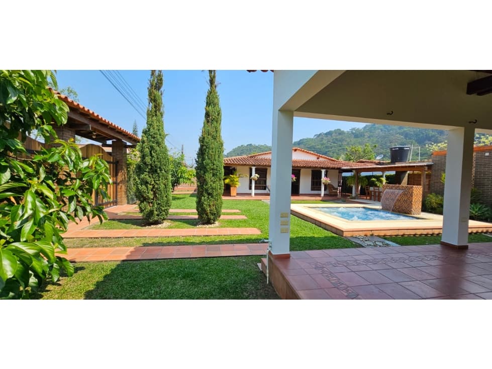 VENDO CABAÑA AMOBLADA EN CHINACOTA - 1