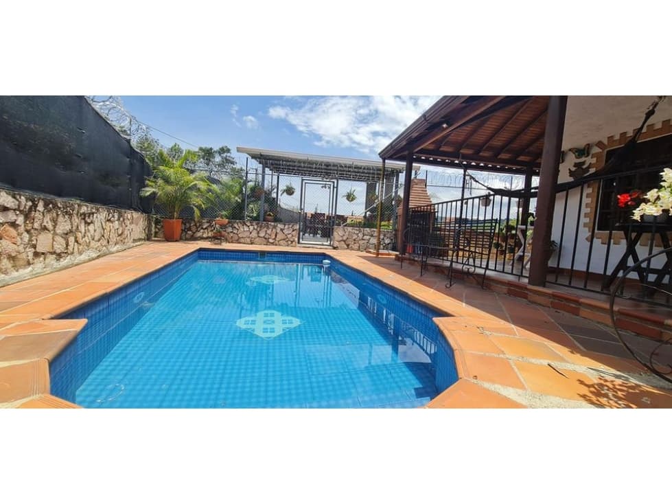 VENDO O PERMUTO CABAÑA EN CHINACOTA - 1