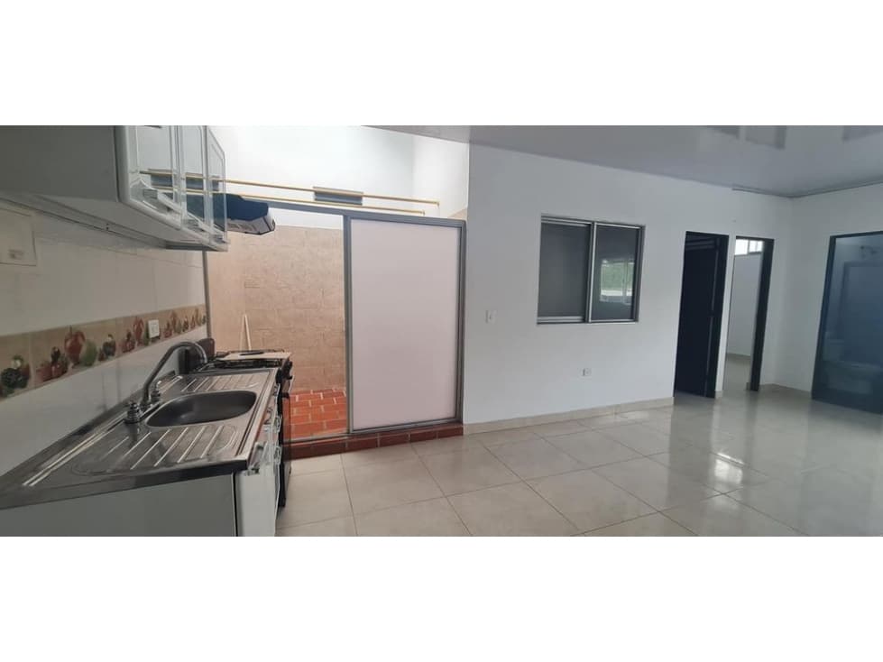 ARRIENDO APARTAMENTO EN CHINACOTA - 1