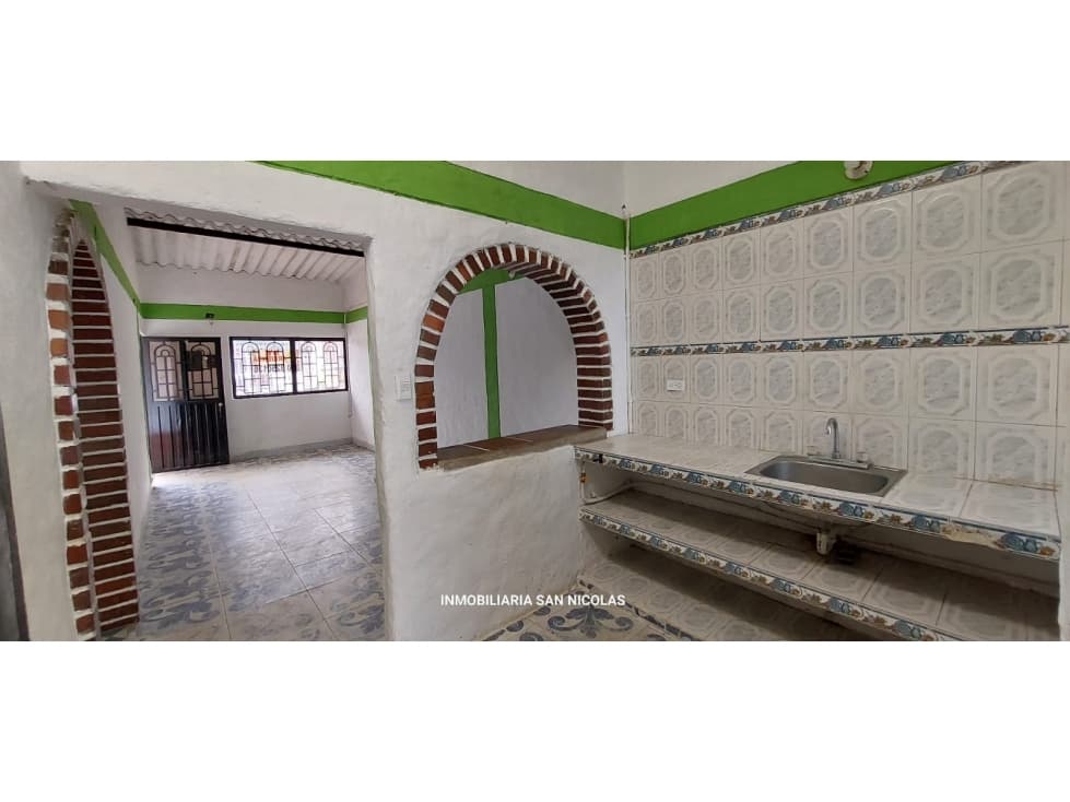 VENDO CASA ECONOMICA EN CHINACOTA - 1