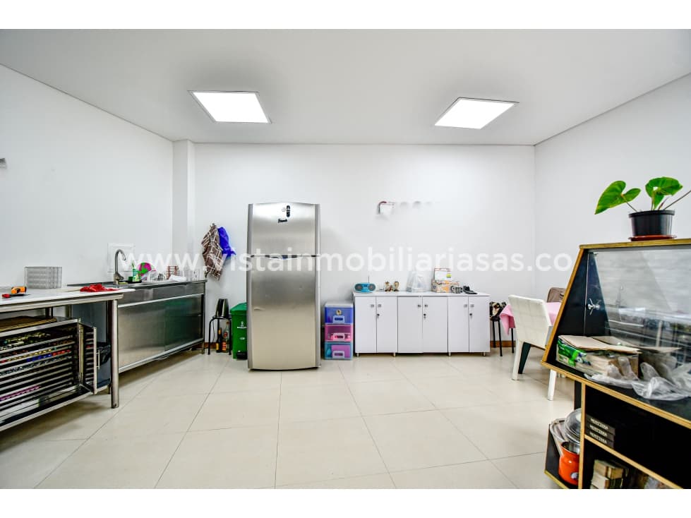 Venta Local Sector La Camelia, Manizales - 1