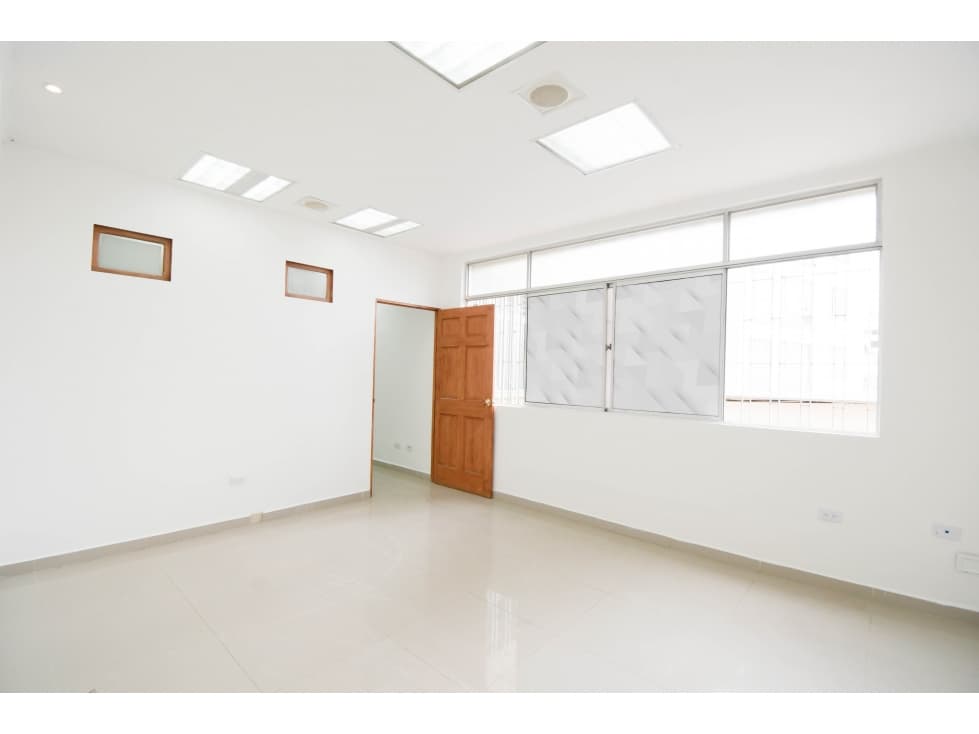 Venta Local Avenida Santander/Multicentro Estrella, Manizales - 1