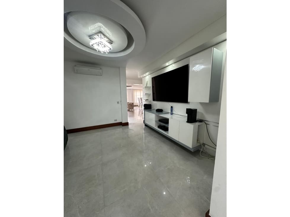 ALQUILER DE CASA 2 PISOS CIUDAD JARDIN - 1