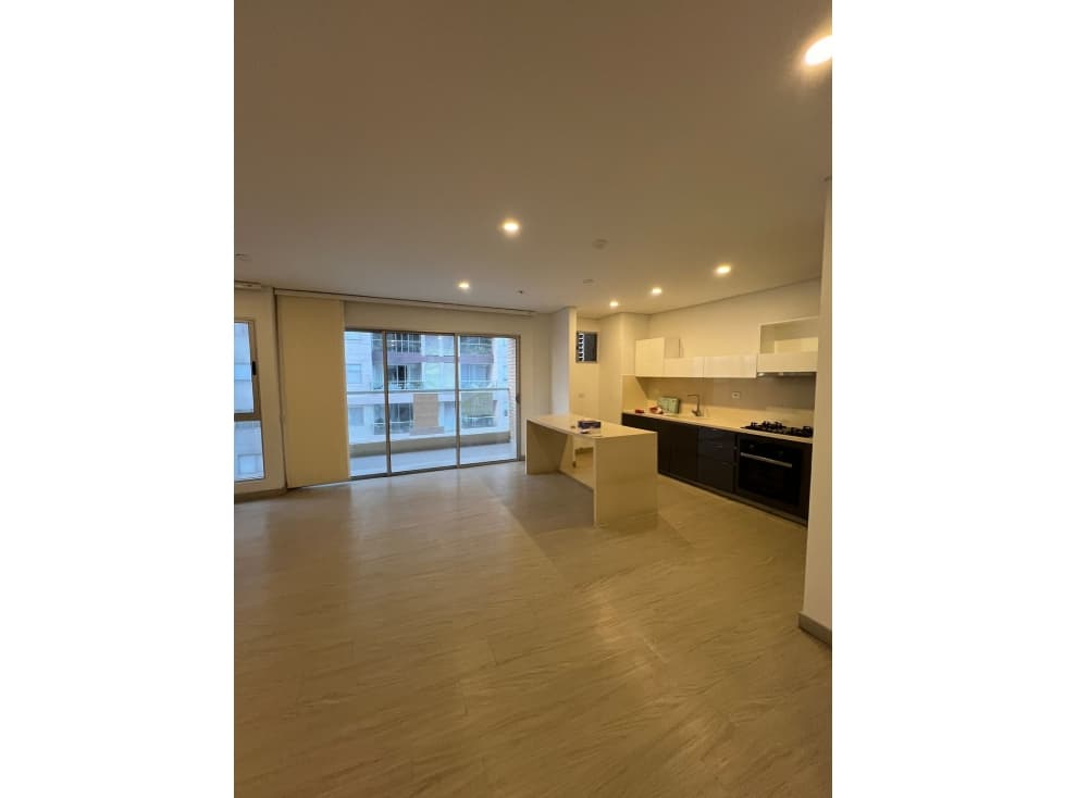 SE ARRIENDA APARTAMENTO EN PORTAL DE GENOVES - 1