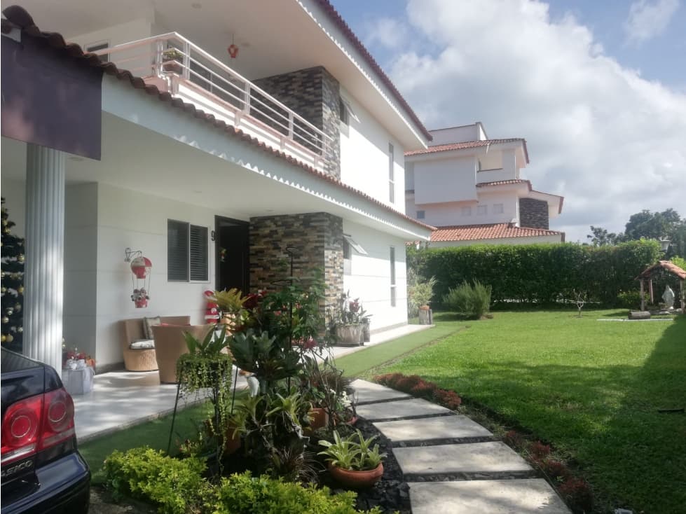 VENDE CASA CAMPESTRE - 1