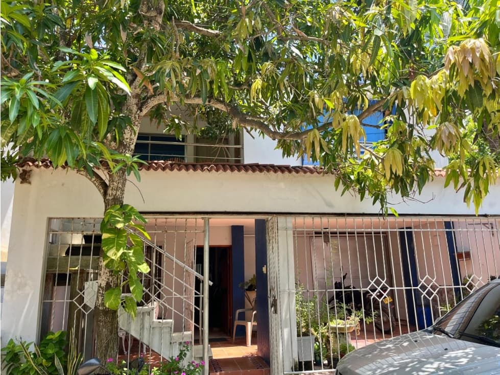 SE VENDE ESPECTACULAR Y AMPLIA CASA EN PRADOMAR PTO COLOMBIA - 1