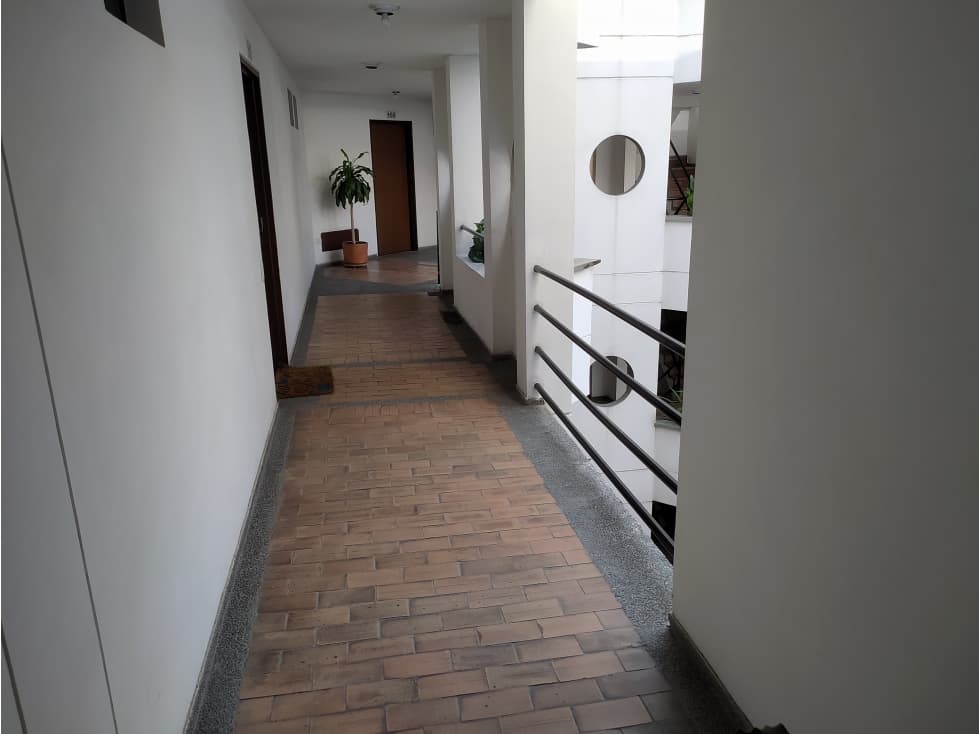 Arriendo aparta-estudio Barrio Granada Norte Cali - 1