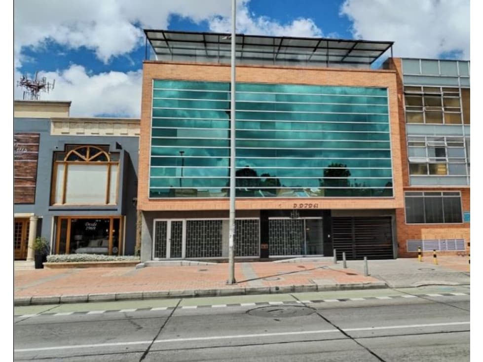 Bogota arriendo edificio en niza avenida suba area 1.250 mts - 1