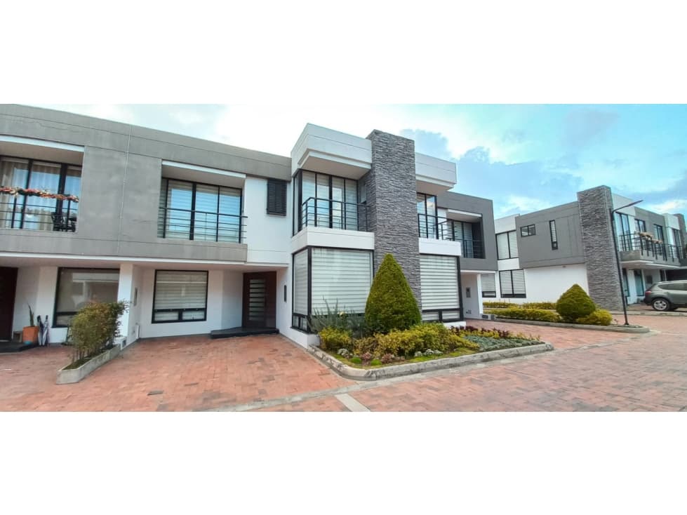CASA ARRIENDO COTA CONJUNTO CERRADO $ 4.800.000 - 1
