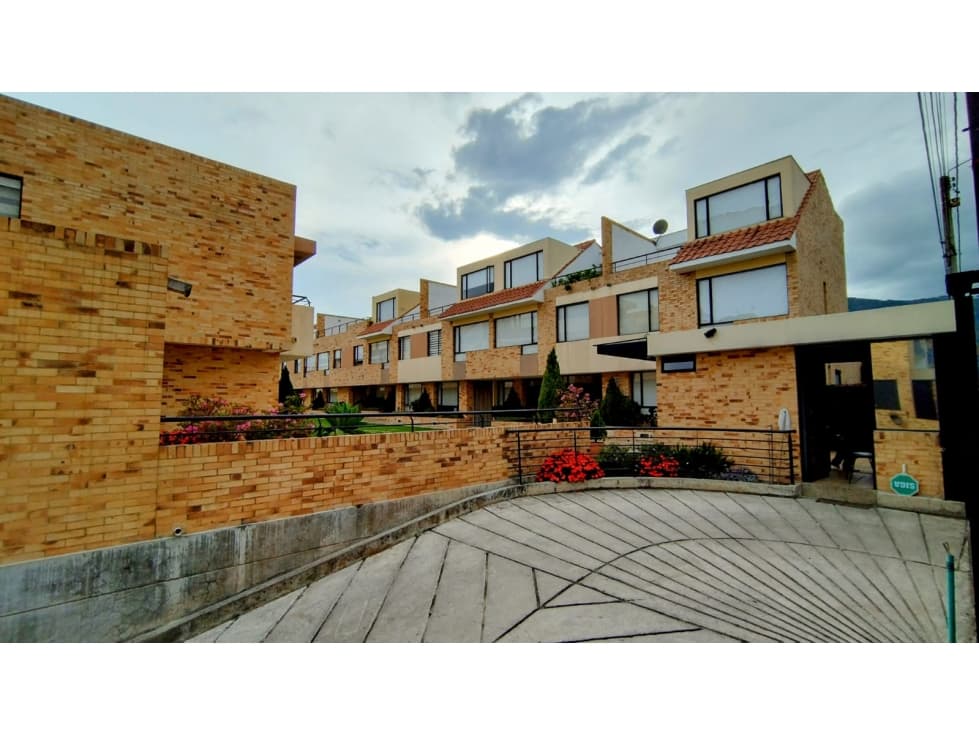 ARRIENDO CASA CONJUNTO CERRADO COTA $ 3.500.000 - 1