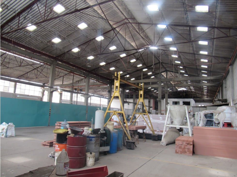 VENTA DE BODEGA 2900 MT2 EN LA NUBIA CANDELARIA VALLE - 1