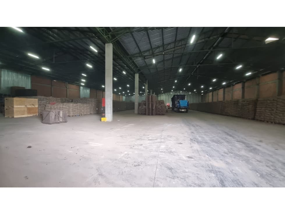 ALQUILER BODEGA 3750 MT2 MADRID CUNDINAMARCA - 1