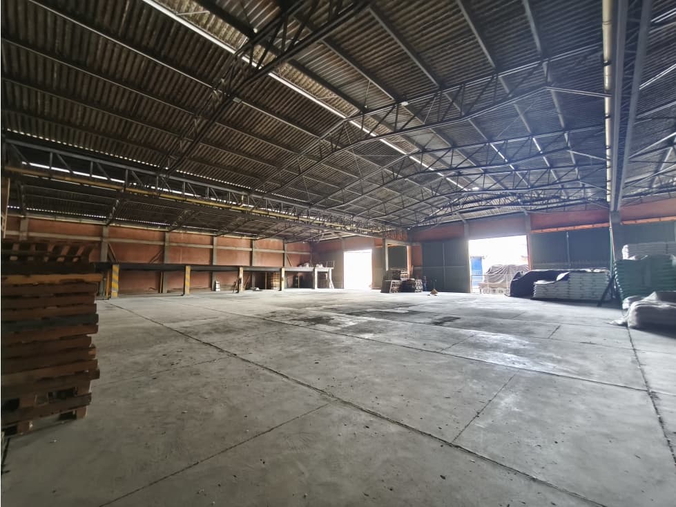 VENTA BODEGA 1400 MT2 EN LA NUBIA CANDELARIA VALLE - 1