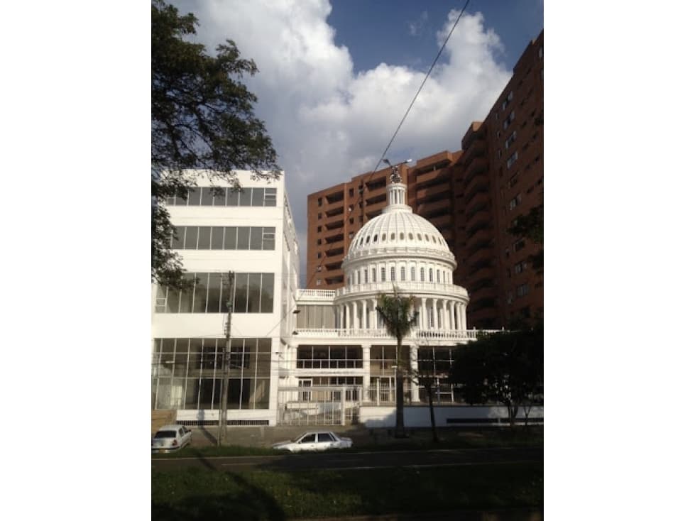 ALQUILA OFICINA CENTRO CULTURAL EL CAPITOLIO - 1