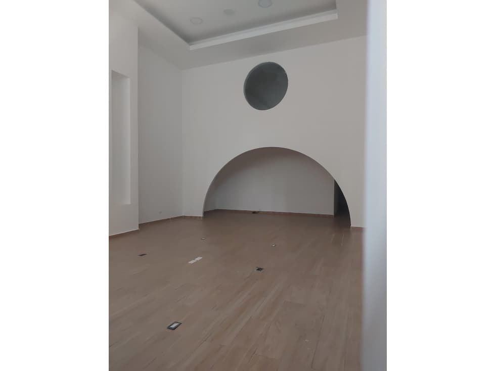 ALQUILO LOCAL CHIPICHAPE - 1