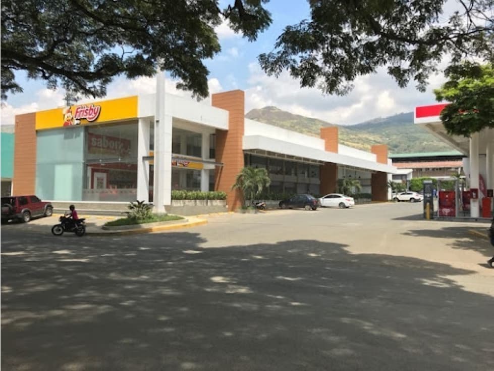 ALQUILA LOCAL MENGA PLAZA ACOPI YUMBO - 1