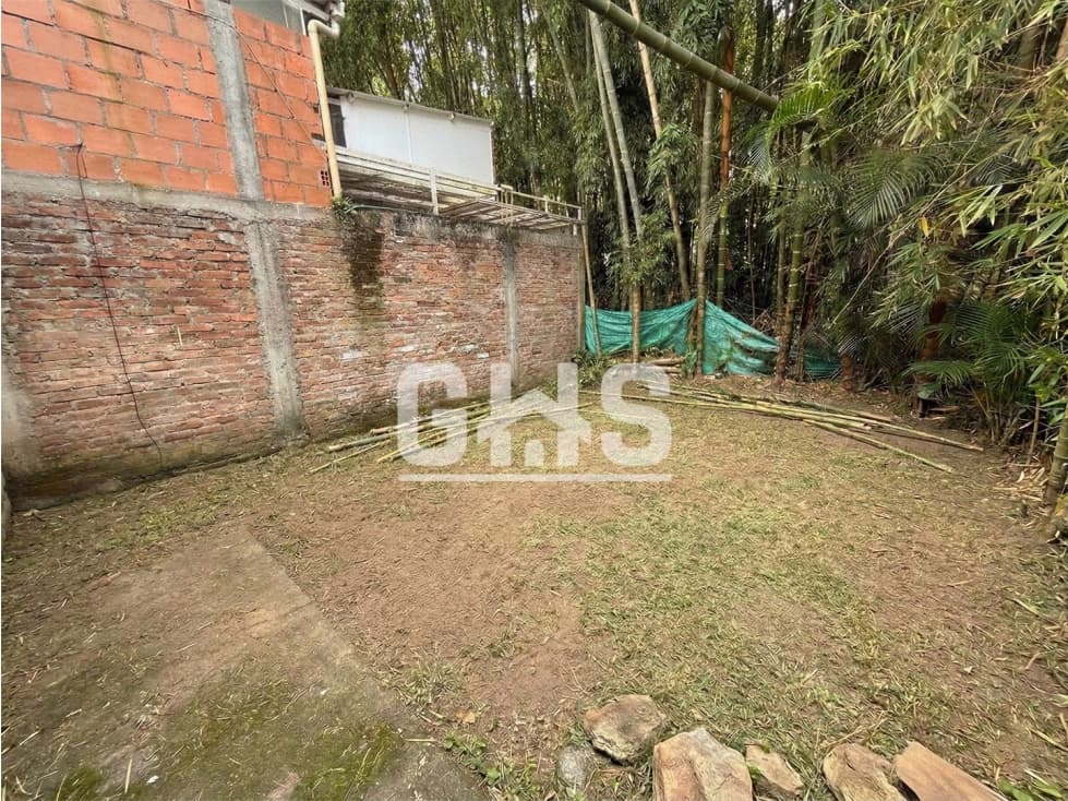 SE VENDE LOTE URBANO EN BARRIO LAS PALMAS CARTAGO - 1