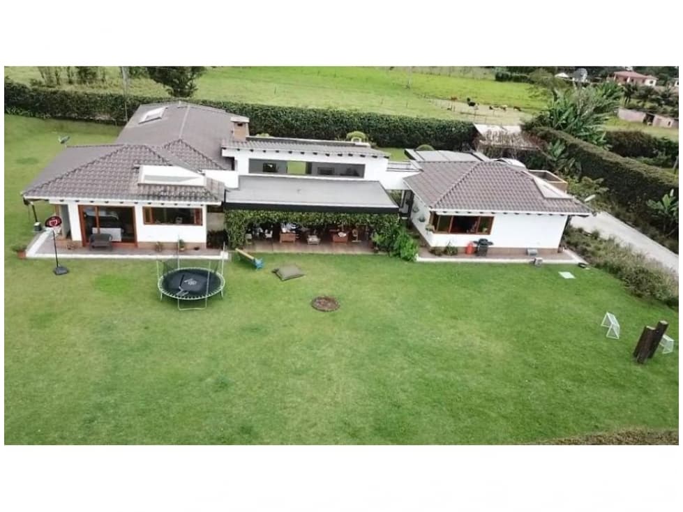 CASA CAMPRESTRE EN LA CEJA VIA HACIA LA UNIÓN - 1