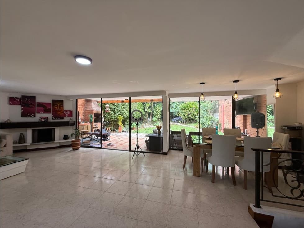 CASA EN ENVIGADO SECTOR LOMA DE LAS BRUJAS - 1