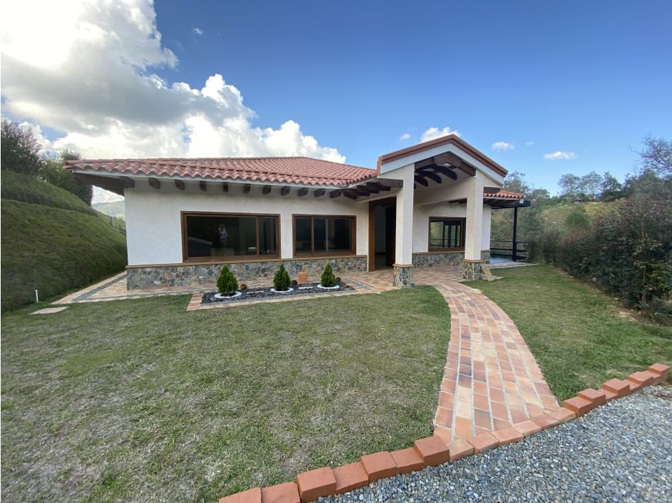 Hermosa Finca en Guarne - 1