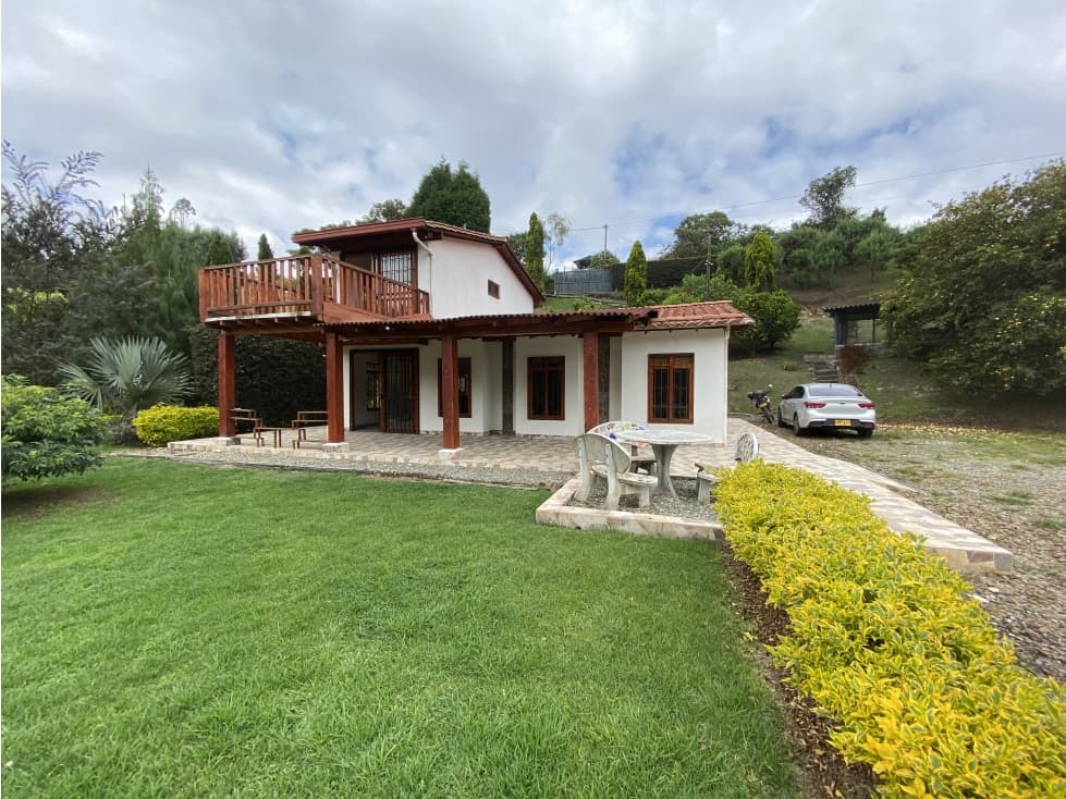 Precio de oportunidad! Finca de 2 niveles en Guarne - 1