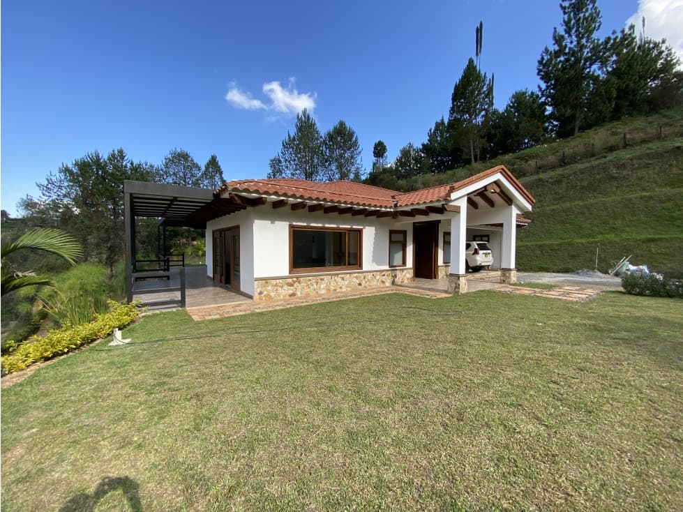 Atractiva Finca en Guarne - 1