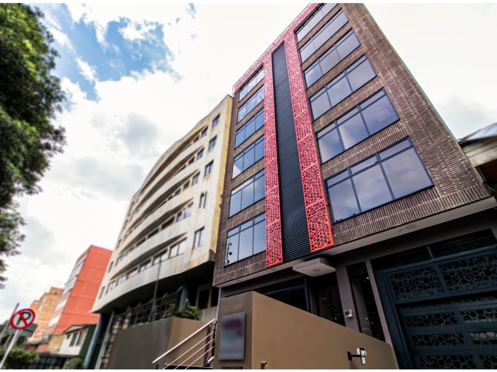 ARRIENDO ESTRENAR EDIFICIO PARA OFICINAS EN LOS HEROES - 1