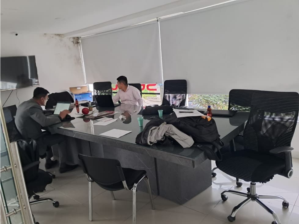 ARRIENDO OFICINA EN EL SECTOR DEL TRIANGULO MANIZALES/ - 1