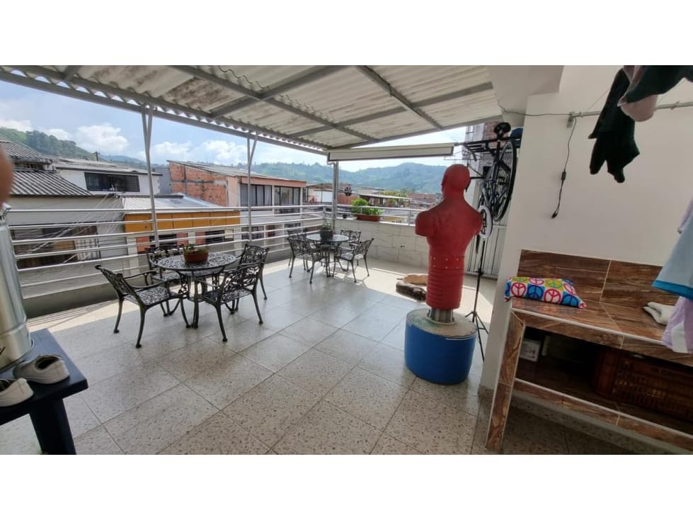 VENTA CASA EN CHINCHINÁ CALDAS CON 2 GARAJES | CASA EN VENTA - 1