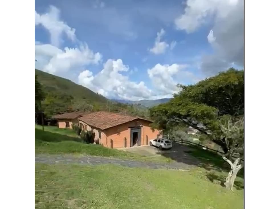 Finca de recreo en Arriendo El Limonar Girardota - 1