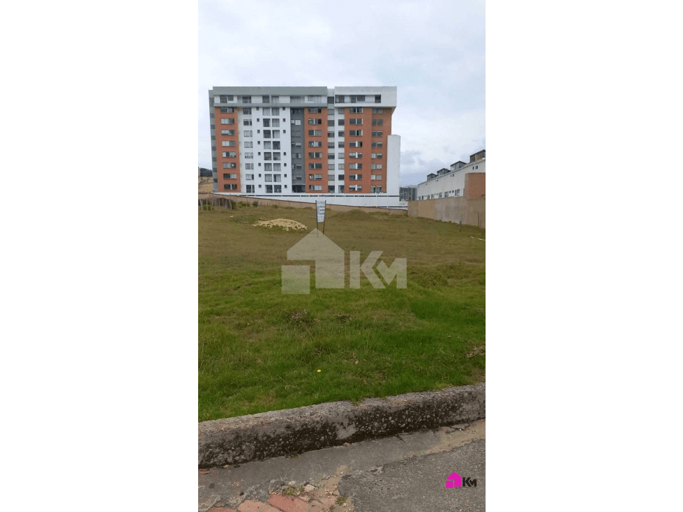 Construye tu proyecto en Tunja Lote en zona de alta valorización - 1