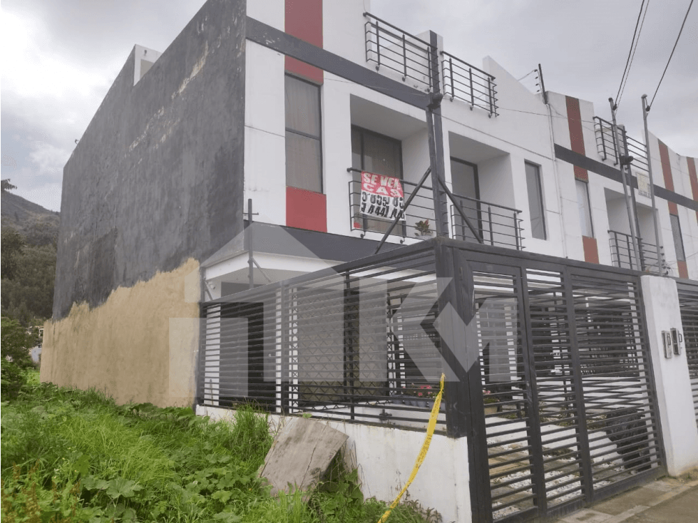 Casa en Cota Cerca al C.C. Terracota 3 Niveles y Terraza Privada - 1