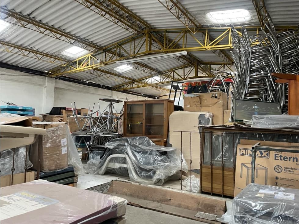 Se vende Bodega Comercial en el sector de San José - 1