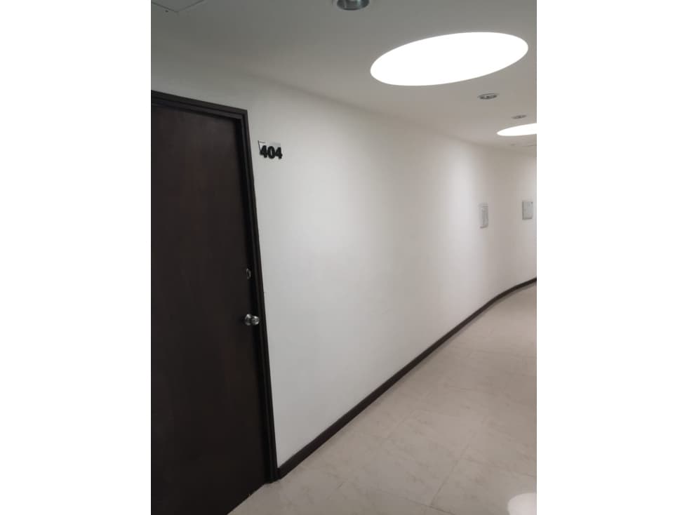 VENTA OFICINA CERCA AEROPUERTO JMC RIONEGRO - 1