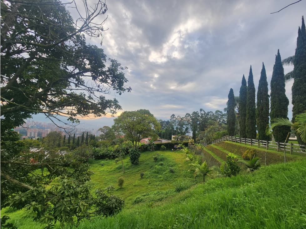 CASA CAMPESTRE VENTA LAS PALMAS POBLADO EXCLUSIVA URBANIZACIÓN - 1