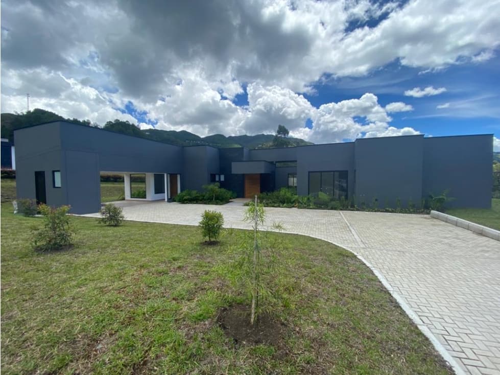 VENTA DE CASA EL RETIRO SECTOR FIZEBAD - 1