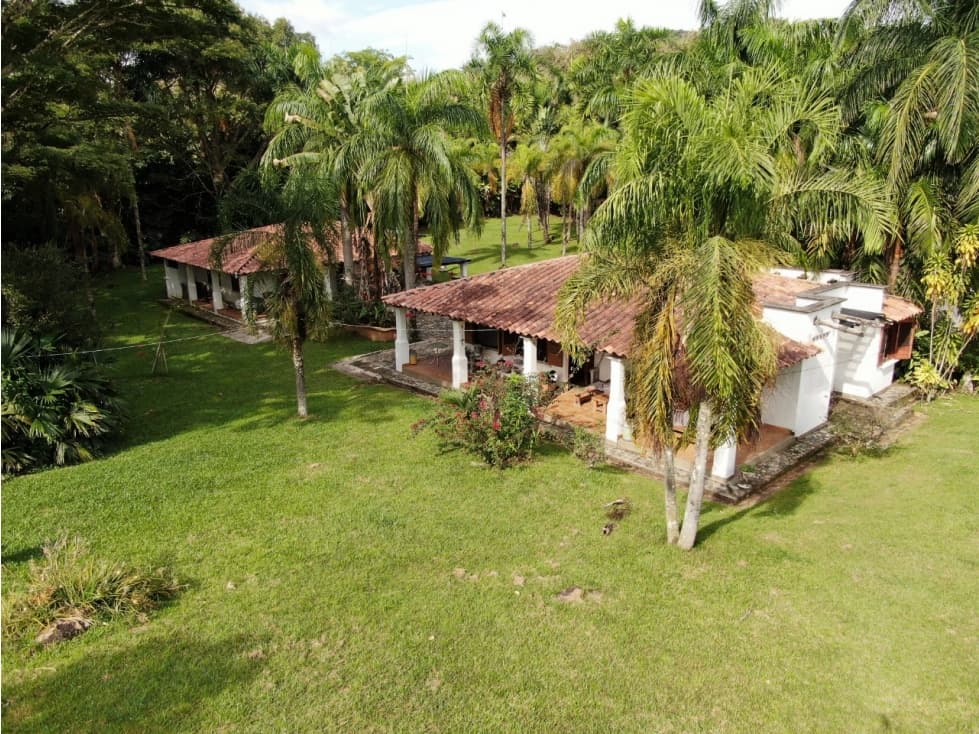 VENTA DE FINCA SUROESTE - 1