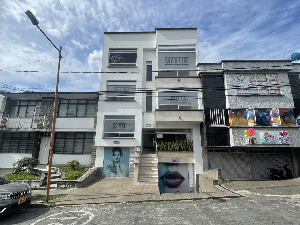 Se Alquila Edificio Comercial Nuevo Fundadores Armenia - 1