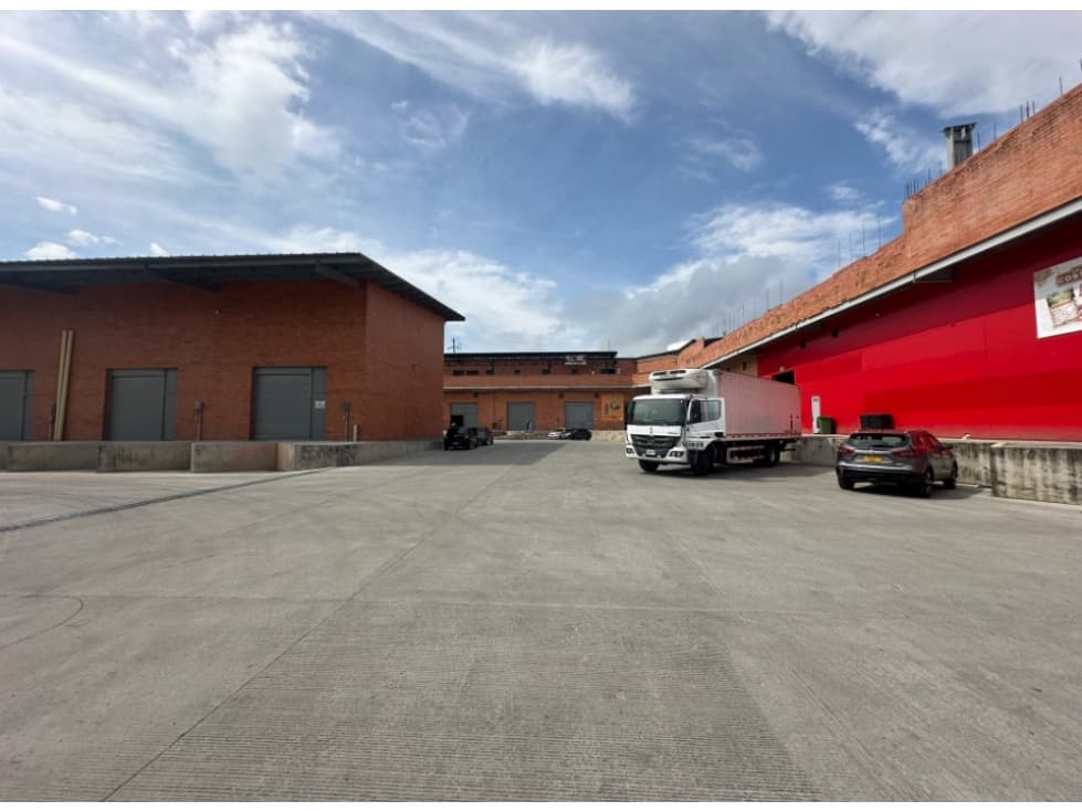 Se Vende Bodega Esquinera En Centro Logistico Sur Occidente Armenia - 1