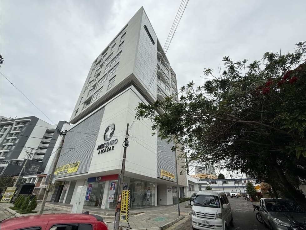 Se Arrienda Local Centro Medico Sector Clinicas Alcazar - 1