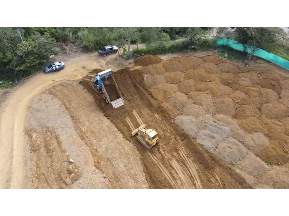 Lote Industrial de 940 mts2 en Copacabana - 1